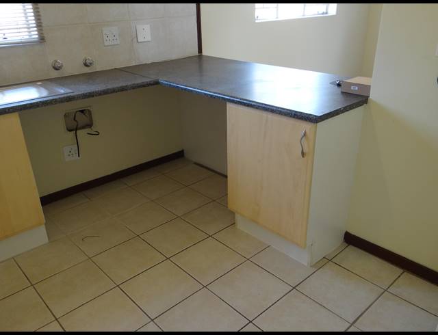 2 BEDROOM APARTMENT TO LET IN FAERIE GLEN